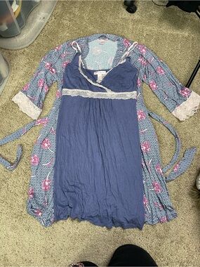 A Pea in the Pod Blue Nursing Nightdress with Floral Robe